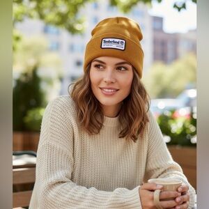 TIMBERLAND BROWN BEANIE HAT: NEW WITH TAGS: ONE SIZE FITS MOST